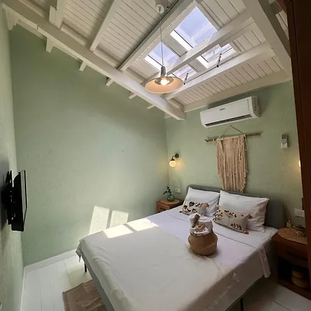 בית הארחה Hanole Macaron Ayvalı